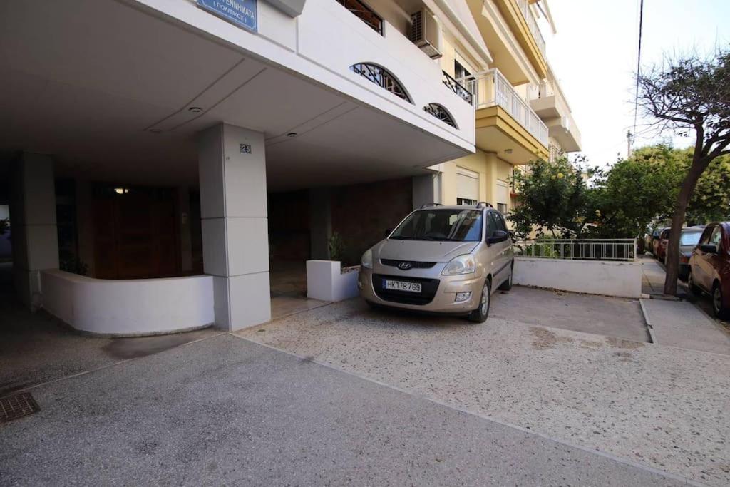Eclectic Apartment Near Downtown Heraklion  Exterior photo