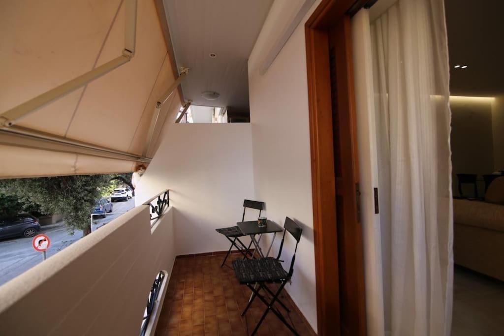 Eclectic Apartment Near Downtown Heraklion  Exterior photo